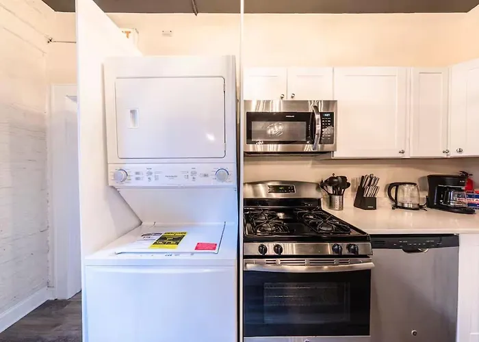 4br Hideaway Close To Downtown & Museums Апартаменты *