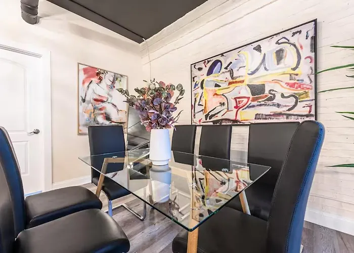 4br Hideaway Close To Downtown & Museums Апартаменты *